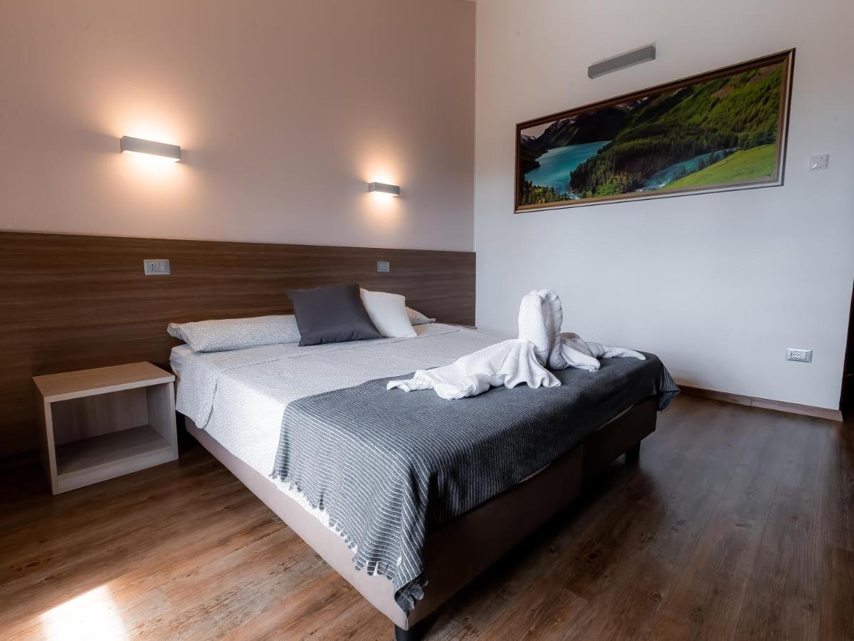 Hotel Milano Fondo Kültér fotó