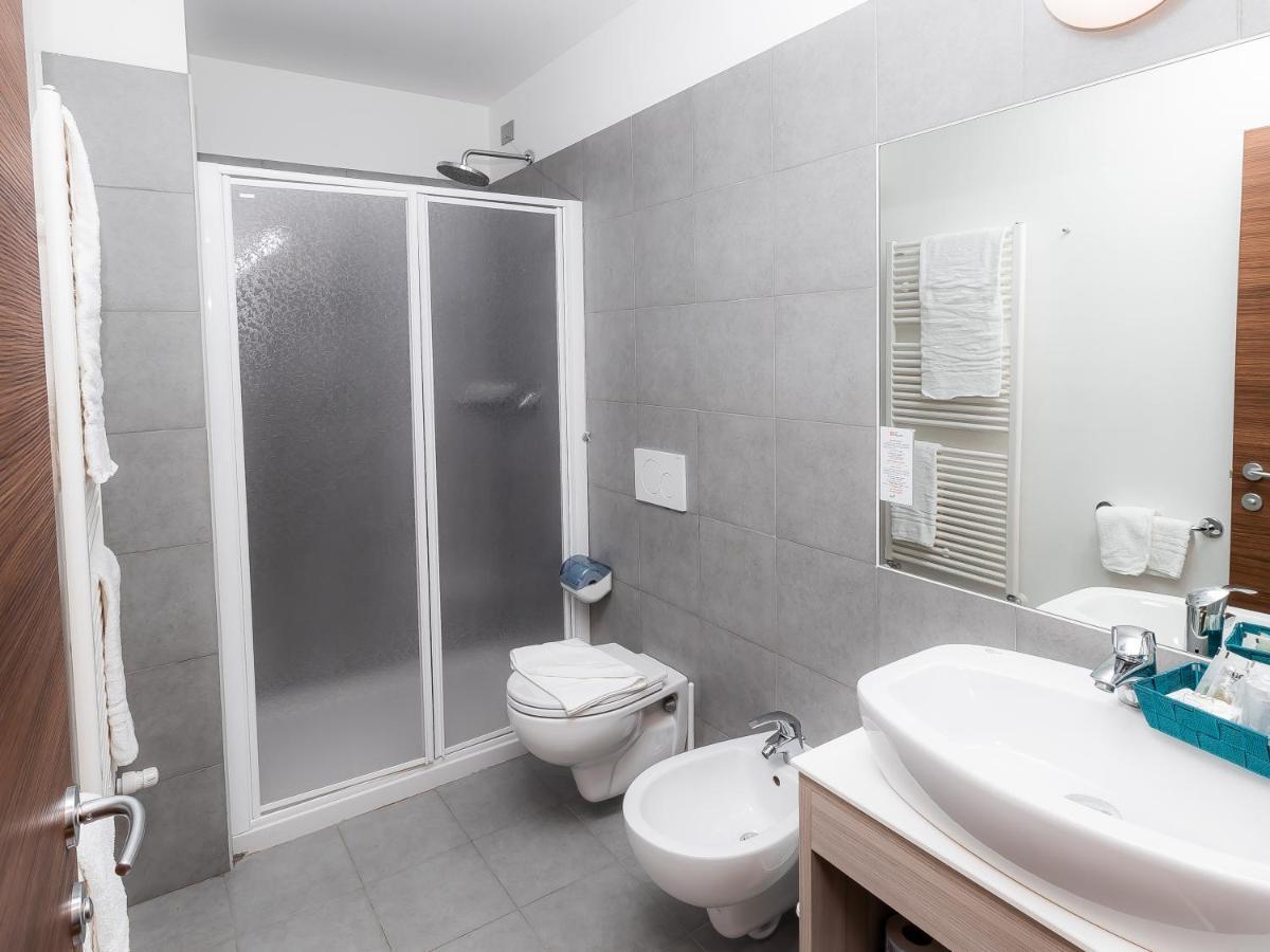 Hotel Milano Fondo Kültér fotó